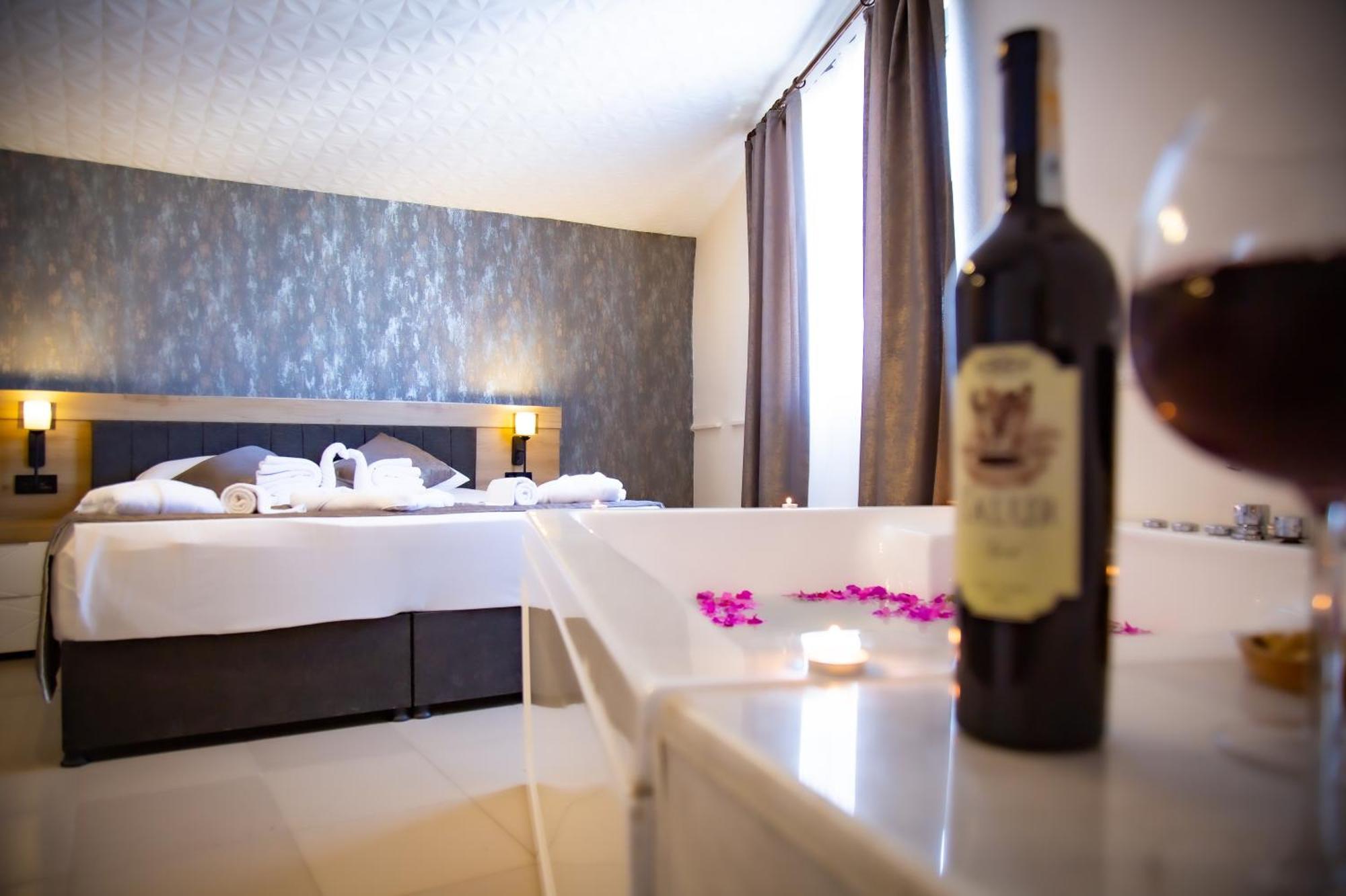 Bloomtalya Hotel Анталья Экстерьер фото